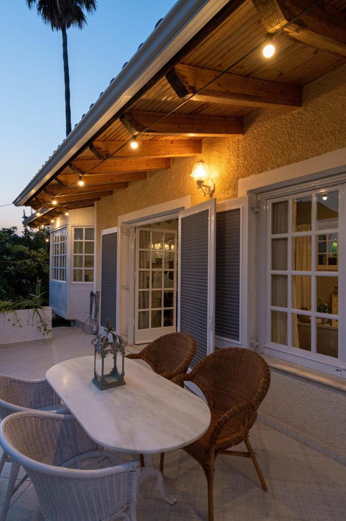 Serene Seaside Bliss - Lush & Secluded Garden Oasis Kalamata Luaran gambar