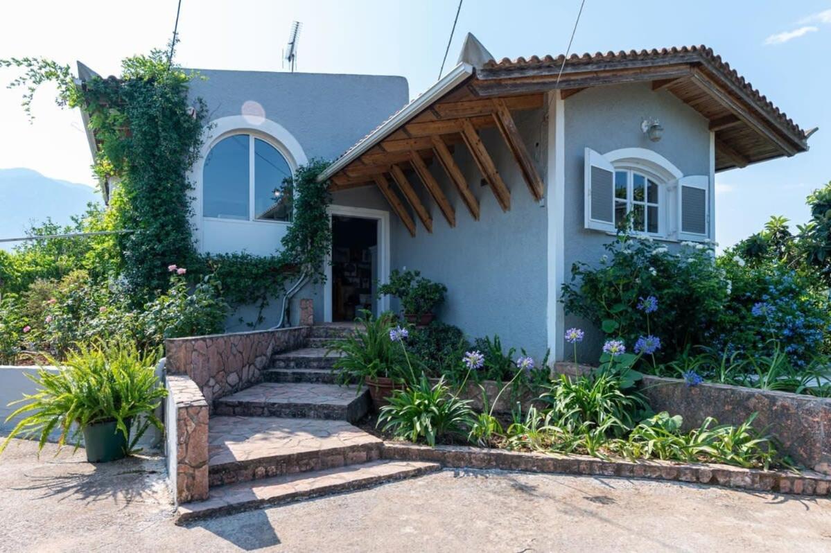 Serene Seaside Bliss - Lush & Secluded Garden Oasis Kalamata Luaran gambar