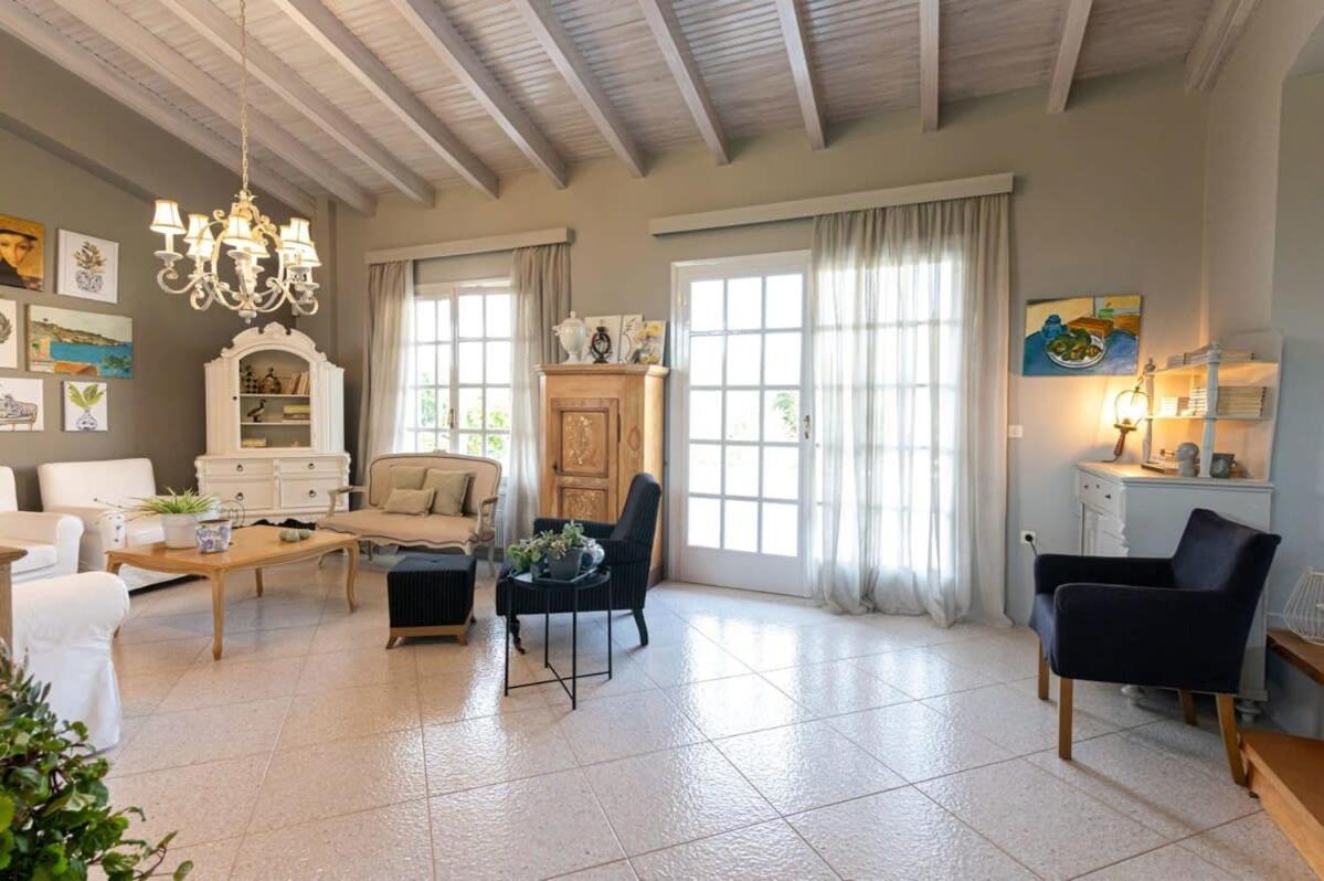 Serene Seaside Bliss - Lush & Secluded Garden Oasis Kalamata Luaran gambar
